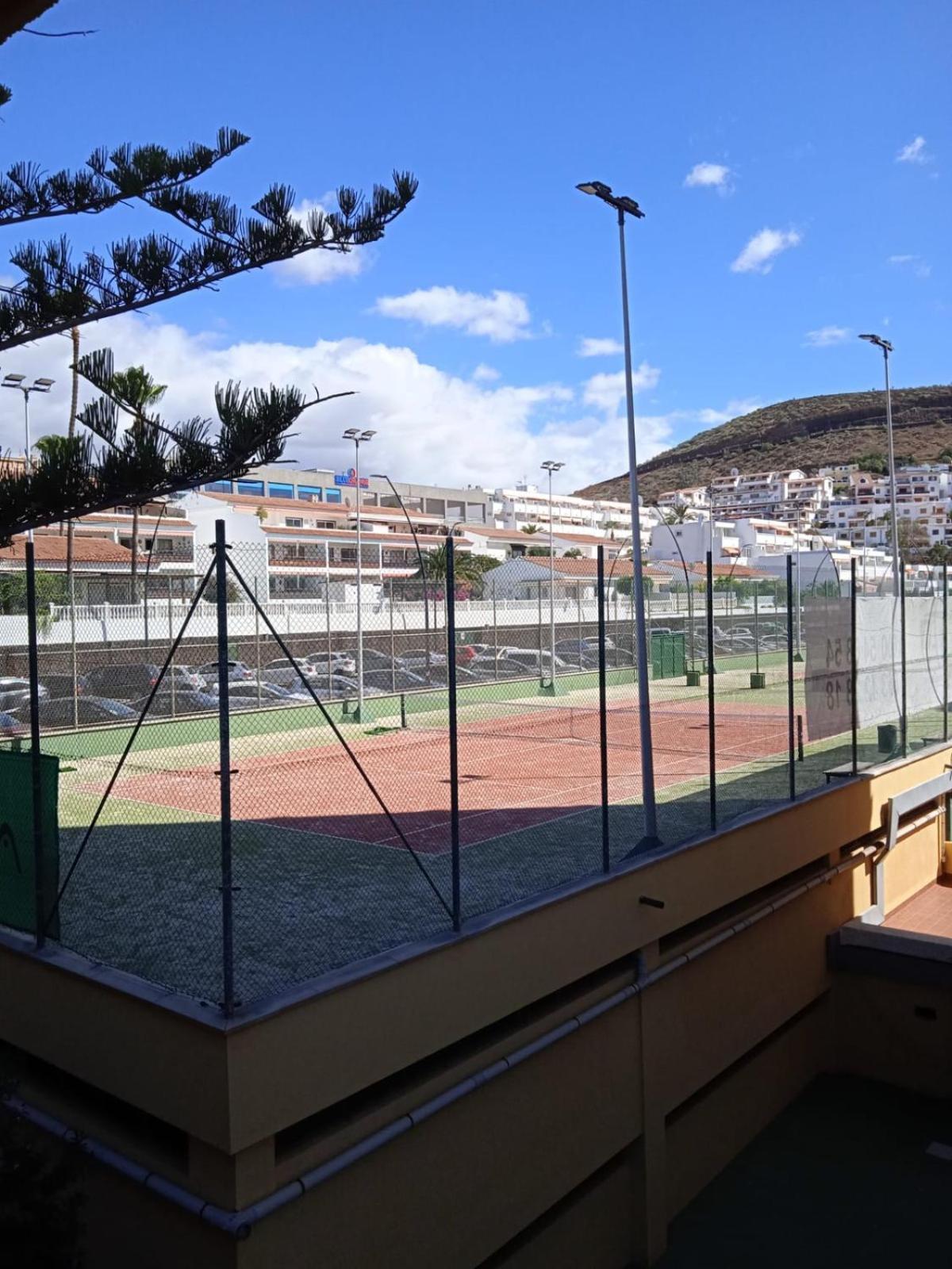 Firstline Apartment Los Cristianos Arona  Exterior foto